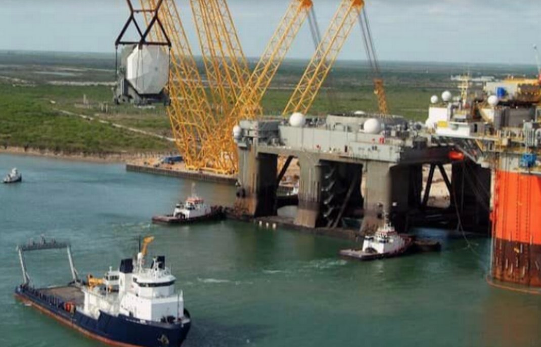 TheKristLawFirm's tweet photo. Worker drowns after falling off of an #offshore platform near the #Texas coast: https://t.co/hx4HYPqLaw #DangerousJobs #OffshoreWorker #WorkplaceAccident https://t.co/px1mh5yzYM
