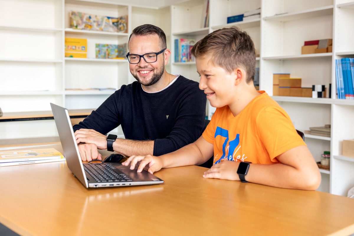 PHSchwyz's tweet photo. 17. Workshop @wipsce2022 in Primary and Secondary Computing Education, 31.10.-2.11. in Morschach mit 70 internationalen Teilnehmenden. Ein Austausch zum Forschungsstand der #Informatikausbildung an Schulen und #Otimierung der Kooperation mit der Praxis. @PHSchwyz @phluzern @hslu https://t.co/ytcI7RhRQv