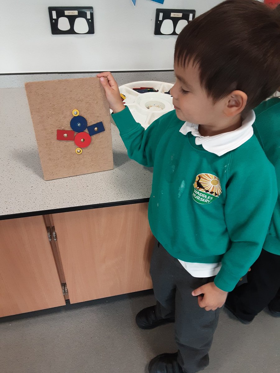 gcpfs1's tweet image. Working on our fine motor skills today in Waddles Nursery using pins and shapes to make robots and moulding the playdough with a variety of resources to make monsters. Well done! @PrimaryGreat  #gcpphysicaldevelopment