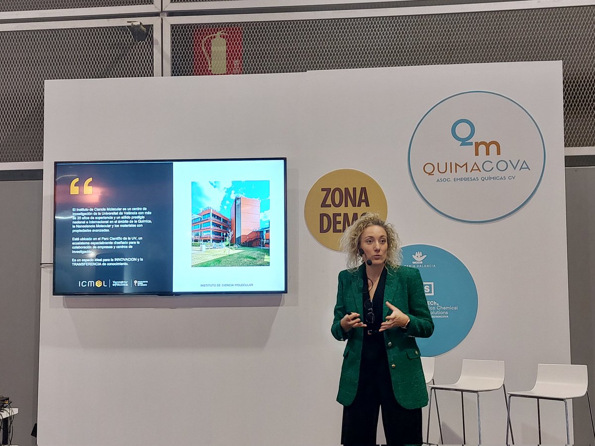 ICMol_UV's tweet photo. La investigadora Mónica Giménez-Marqués, co-líder de @CEL_group en el @ICMol_UV , presenta el proyecto #Bioclean, biotecnología al servicio de la seguridad clínica y alimentaria. 

Ahora mismo en @Feria_Valencia #EcoChemicalSolutions
@Cleanity_es @GVAavi https://t.co/cTViAMlpIK