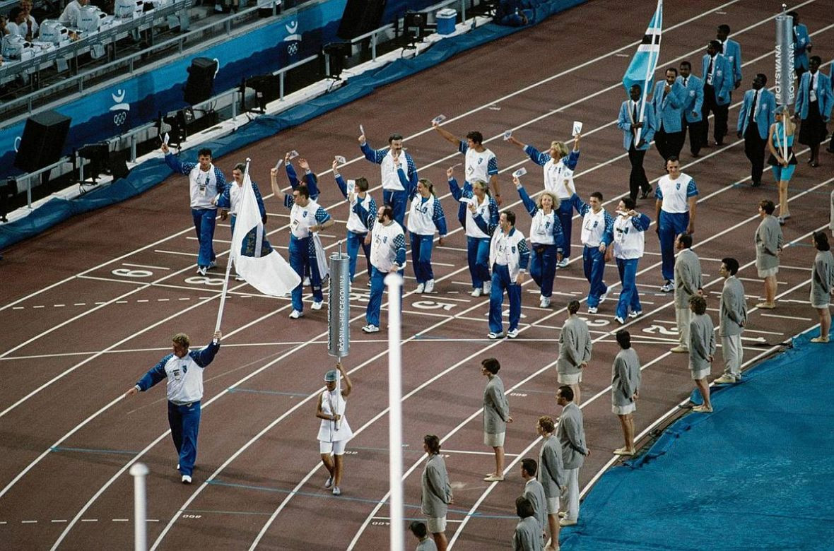 EUStudiesCenter's tweet photo. What was the geopolitical importance of the 1992 Barcelona Olympics? How did it contribute to the redefining of Europe and post-Soviet space? 

Join us to discuss new research by @leslie_H2Os this Friday, 10/7, at 12:30 pm

Register and read the paper: https://t.co/vtuWqiwf5Y https://t.co/Nt4lvzEJGD