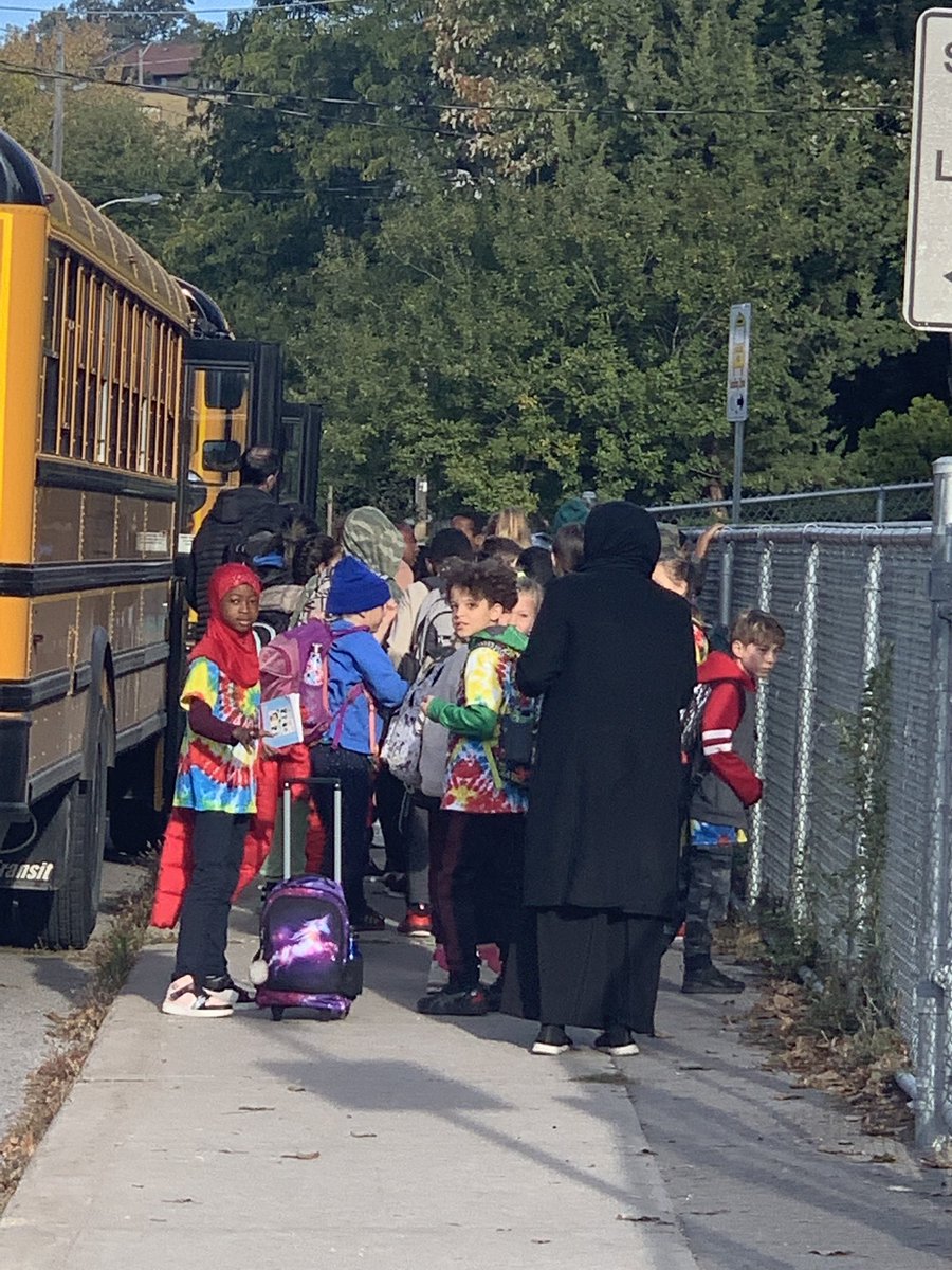 WarrenParkJS's tweet photo. Over half the school is off to Cross Country. Go Warren Park Go!!! https://t.co/vsWym5VVQI
