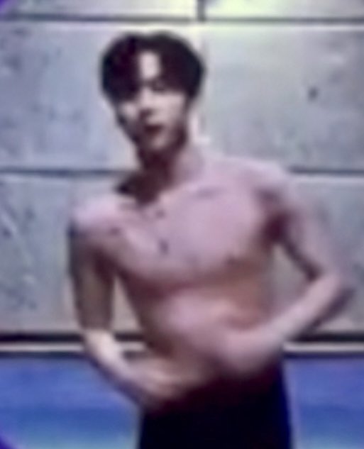 이정현 맥북 사진 원본 구합니다.