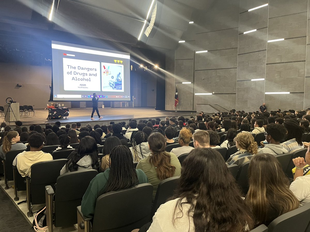 IowaColonyHS's tweet photo. Proud to welcome Mr. Rome with Bacoda/Youthworks this morning to educate our Pioneers on the dangers of drugs and alcohol. #JustSayNo https://t.co/PmYJIVm9A4