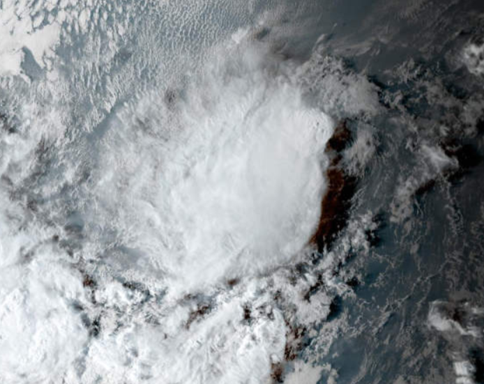 typhoontrack's tweet photo. Typhoon Overview (4th October, 2022)
Strongest System: Paine (S)
#Paine reaching peak intensity with #91L and #92L both having chance of developing into tropical cyclones.  #91B moving at Indian Ocean with #92S intensifying gradually.
#daily #typhoon #weather #update https://t.co/POgKOWWVHQ