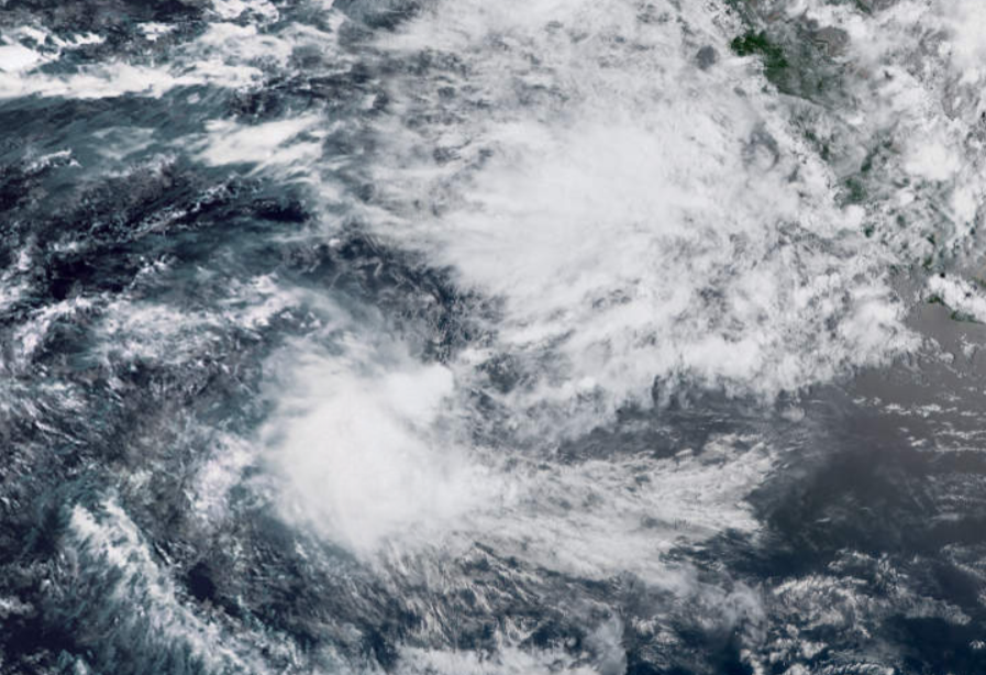 typhoontrack's tweet photo. Typhoon Overview (4th October, 2022)
Strongest System: Paine (S)
#Paine reaching peak intensity with #91L and #92L both having chance of developing into tropical cyclones.  #91B moving at Indian Ocean with #92S intensifying gradually.
#daily #typhoon #weather #update https://t.co/POgKOWWVHQ