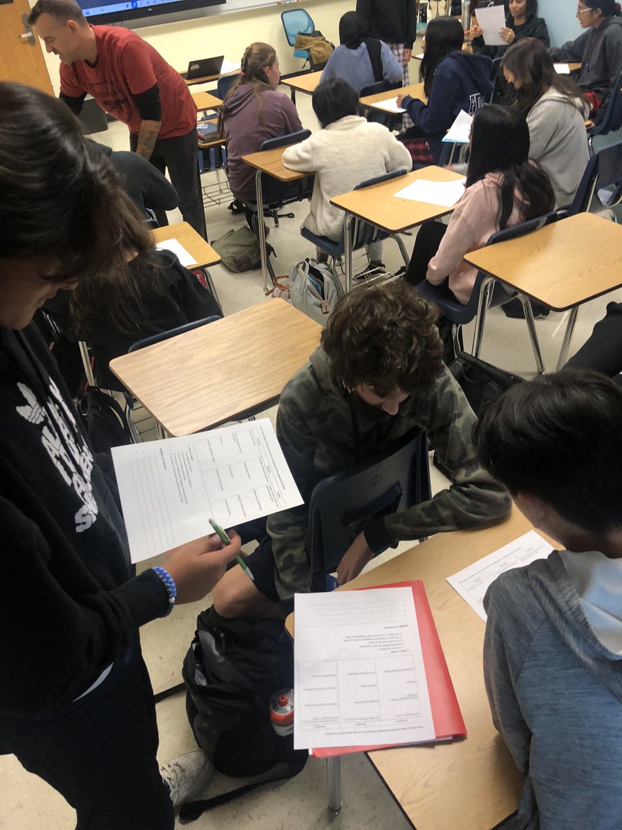 Building vocabulary in French by identifying cognates! #ewlearns <a href="/taratassani/">Tara Tassani</a>