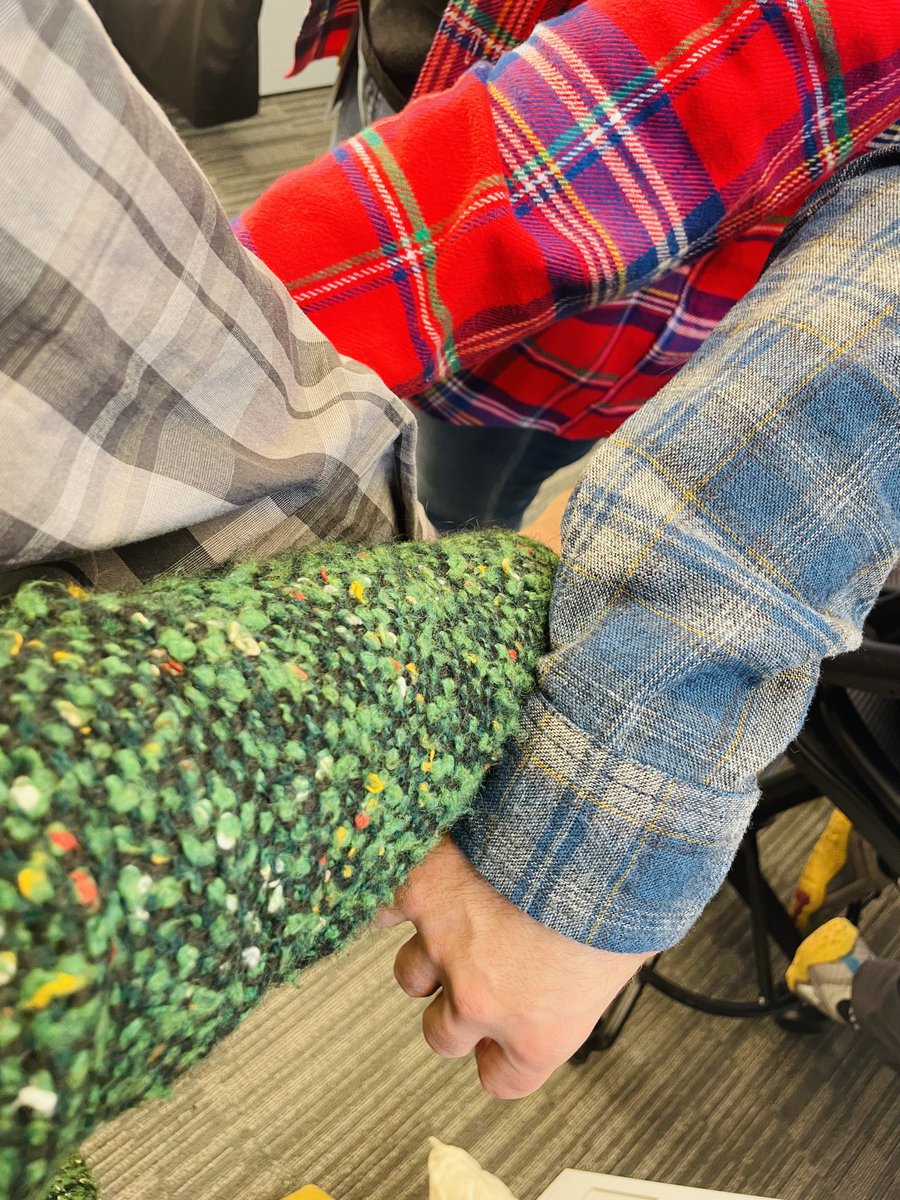 ShaziaMir71's tweet photo. Itโs not all about the flannel, hereโs some tweed โฆโฉ- well it is the ๐Fall Fest๐ today โฆ@LabCentralโฉ ! https://t.co/7yYx6r0mXg