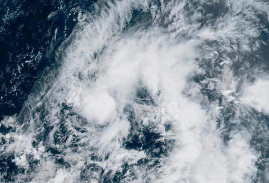 typhoontrack's tweet photo. Typhoon Overview (4th October, 2022)
Strongest System: Paine (S)
#Paine reaching peak intensity with #91L and #92L both having chance of developing into tropical cyclones.  #91B moving at Indian Ocean with #92S intensifying gradually.
#daily #typhoon #weather #update https://t.co/POgKOWWVHQ