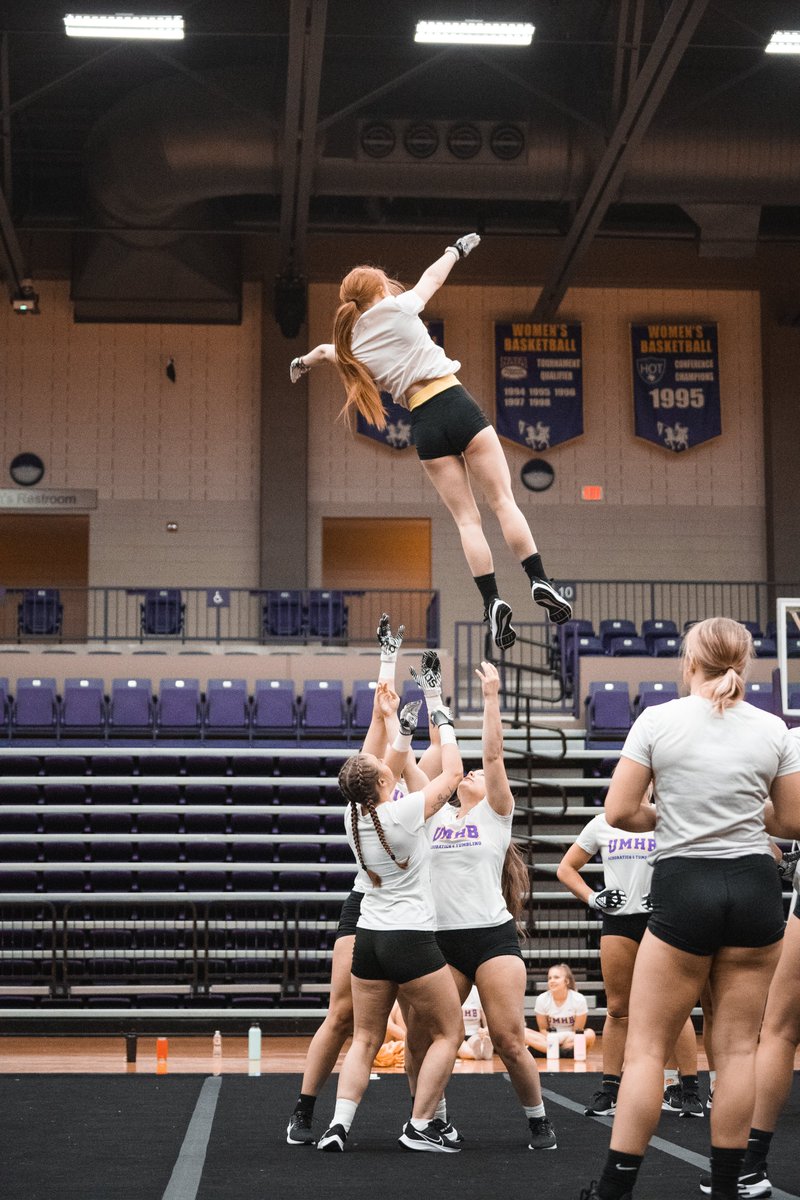 CruAcroTumb's tweet photo. putting in the work 💪

#gocru https://t.co/WrebQby0Je