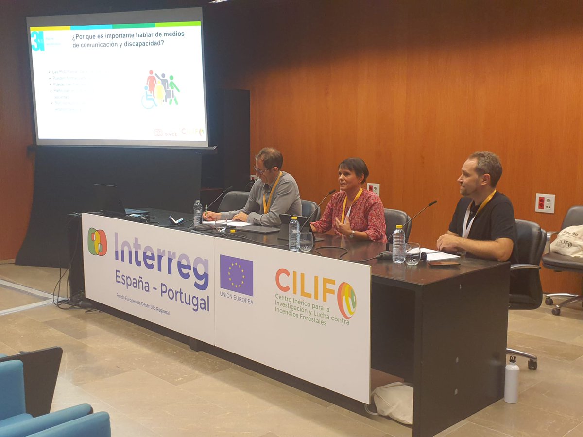 CILIFO_UE's tweet photo. 🧿 #SECOMIIFF 🔥 | Retomamos el seminario con la sesión de tarde de la 2ª Jornada. Víctor Salgado González y Nataly González de la @Fundacion_ONCE, nos hablan de accesibilidad universal en #IIFF, explicando cómo interactuar con personas dependientes en situaciones de #Emergencia. https://t.co/2M3jK2DkdD