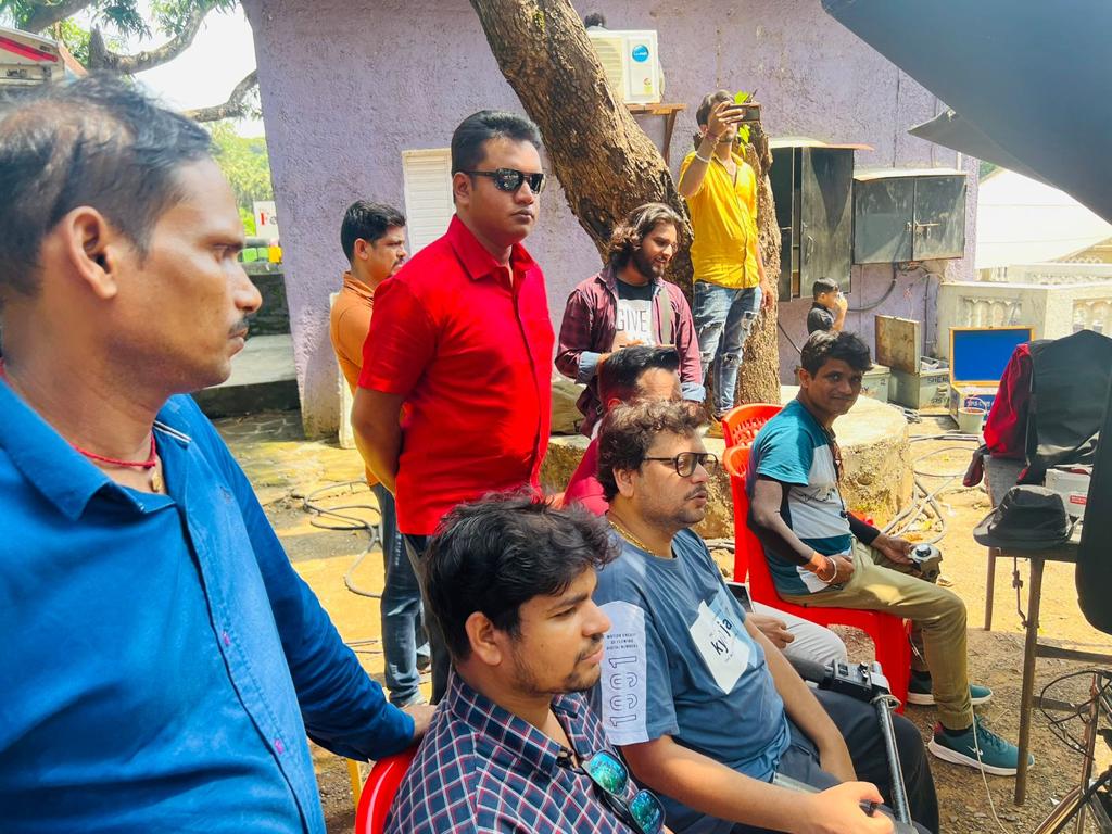 IsuruShammika's tweet photo. Dr. Isuru Bandara and Mr. Priyanath Rathnayake left India to have discussions on the “ International Film Festival” to be held in Sri Lanka and all the discussions end successfully
#IsuruBandara  #FutureSriLanka🇱🇰  #futureleaders     #bollywoodmovies  #international_film_festival https://t.co/ukE3veGabl