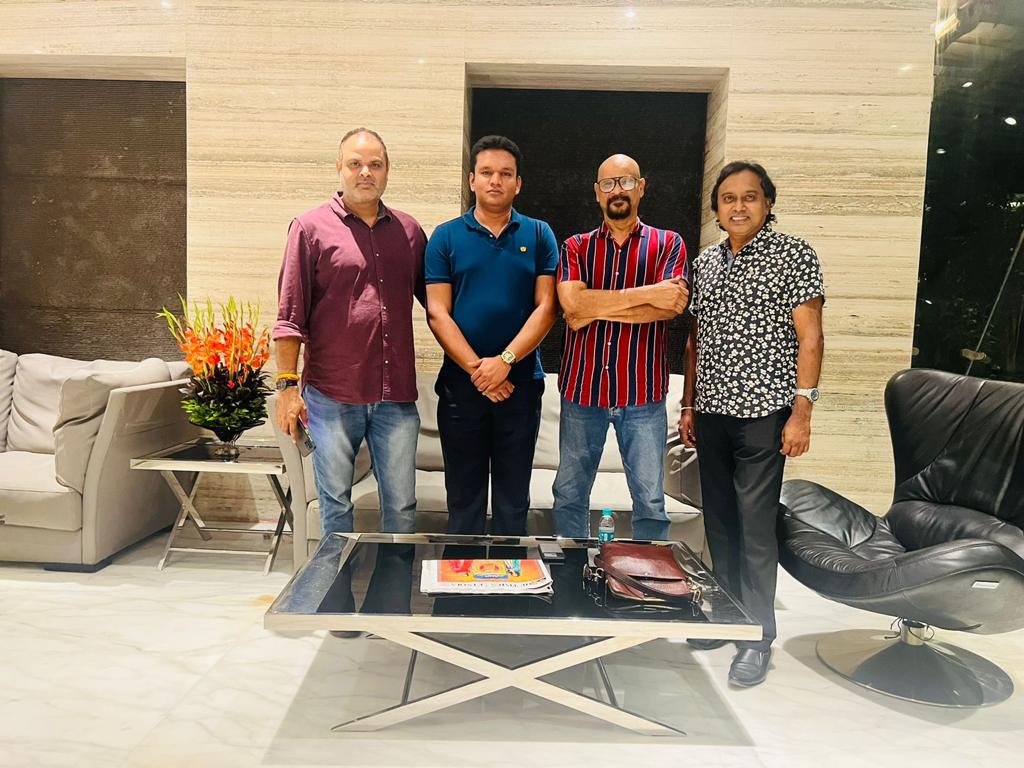 IsuruShammika's tweet photo. Dr. Isuru Bandara and Mr. Priyanath Rathnayake left India to have discussions on the “ International Film Festival” to be held in Sri Lanka and all the discussions end successfully
#IsuruBandara  #FutureSriLanka🇱🇰  #futureleaders     #bollywoodmovies  #international_film_festival https://t.co/ukE3veGabl
