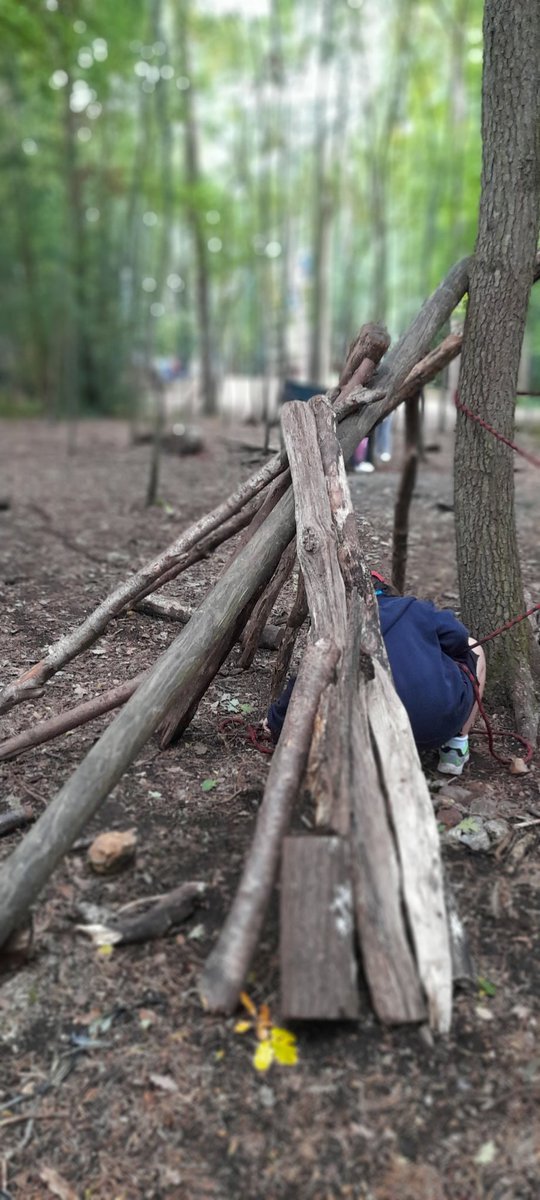 SevenoaksPri's tweet photo. We had a whole day of activities today at out Residential Trip, including making camps. Great to enjoy some outdoor adventures with friends and work together #SPSValues #survivalskills #makeacamp #team https://t.co/Z6HmxIeqY9