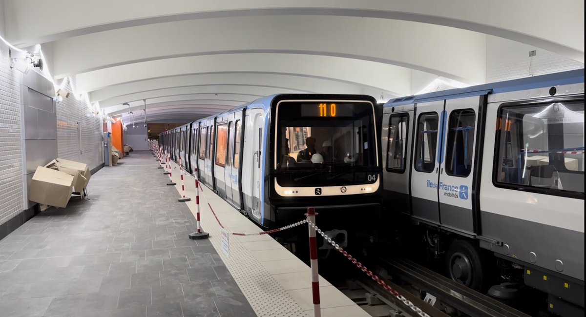 RATPien's tweet photo. Magnifiques #MP14CC en test sur #Ligne11 à Rosny @Metro_Insolite @Asso_usagersidf https://t.co/7x76J4jIwP