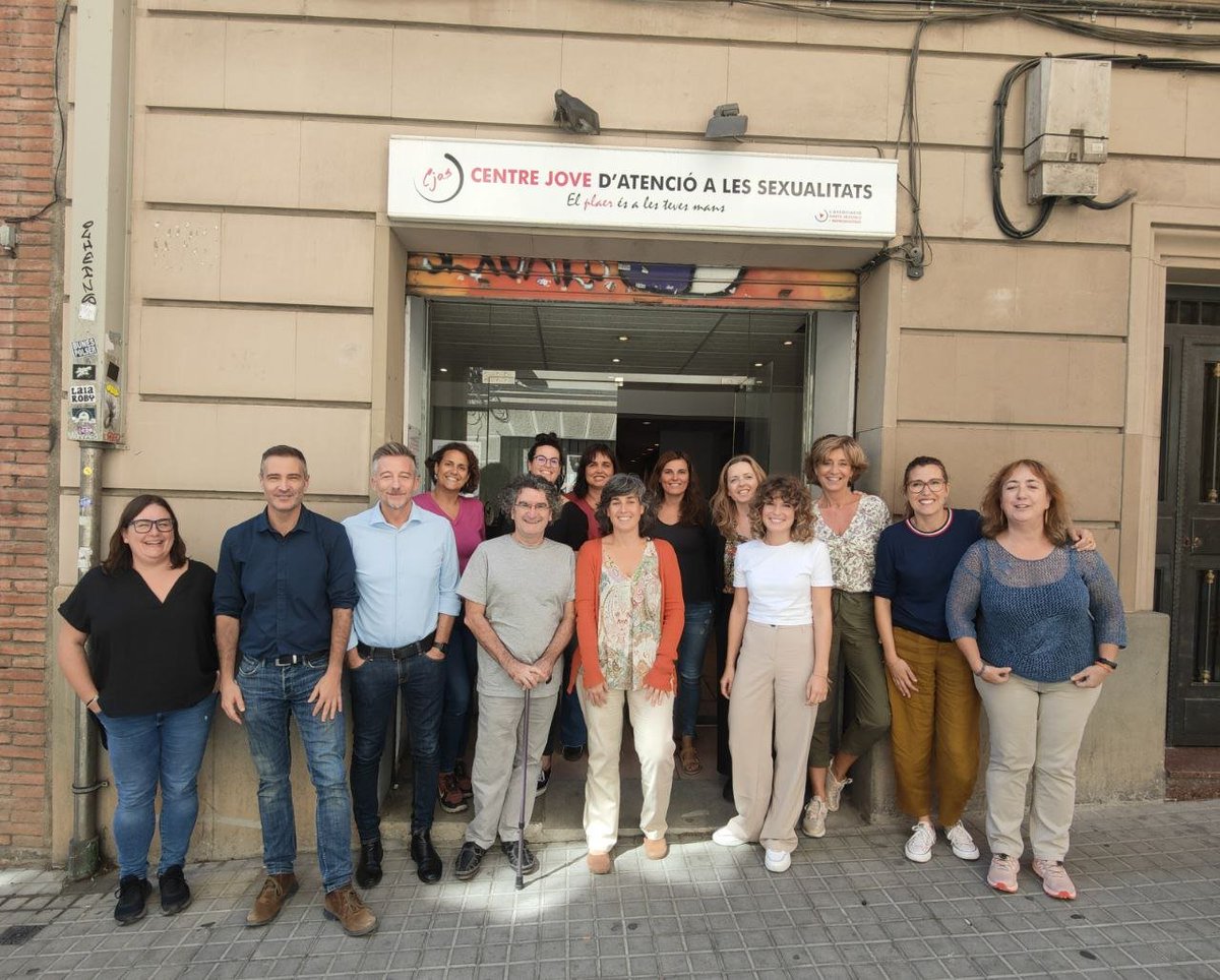 Avui ens hem trobat amb responsables municipals dels ajuntaments de Reus, Lleida, Sant Cugat i Girona.

💖✨💐 Contentes d'iniciar un camí conjunt cap a una xarxa de centres d'atenció a les sexualitats per a joves arreu del territori.