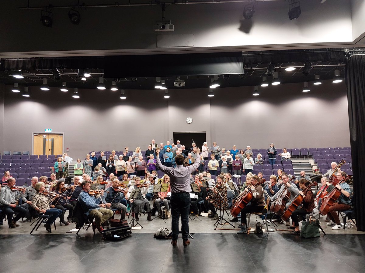 Last rehearsal for our concert, A Sea Symphony, 8th October <a href="/demontforthall/">De Montfort Hall</a> with <a href="/pbchoralsociety/">PeterboroughChoral</a>, @leicsyouthchorus, <a href="/BardiOrchestra/">Bardi Symphony Orchestra, Leicester</a>. Join us to celebrate the 150th anniversary of its composer, Vaughan Williams.#rvw150 #vaughanwilliams
Tickets: demontforthall.co.uk/event/leiceste…