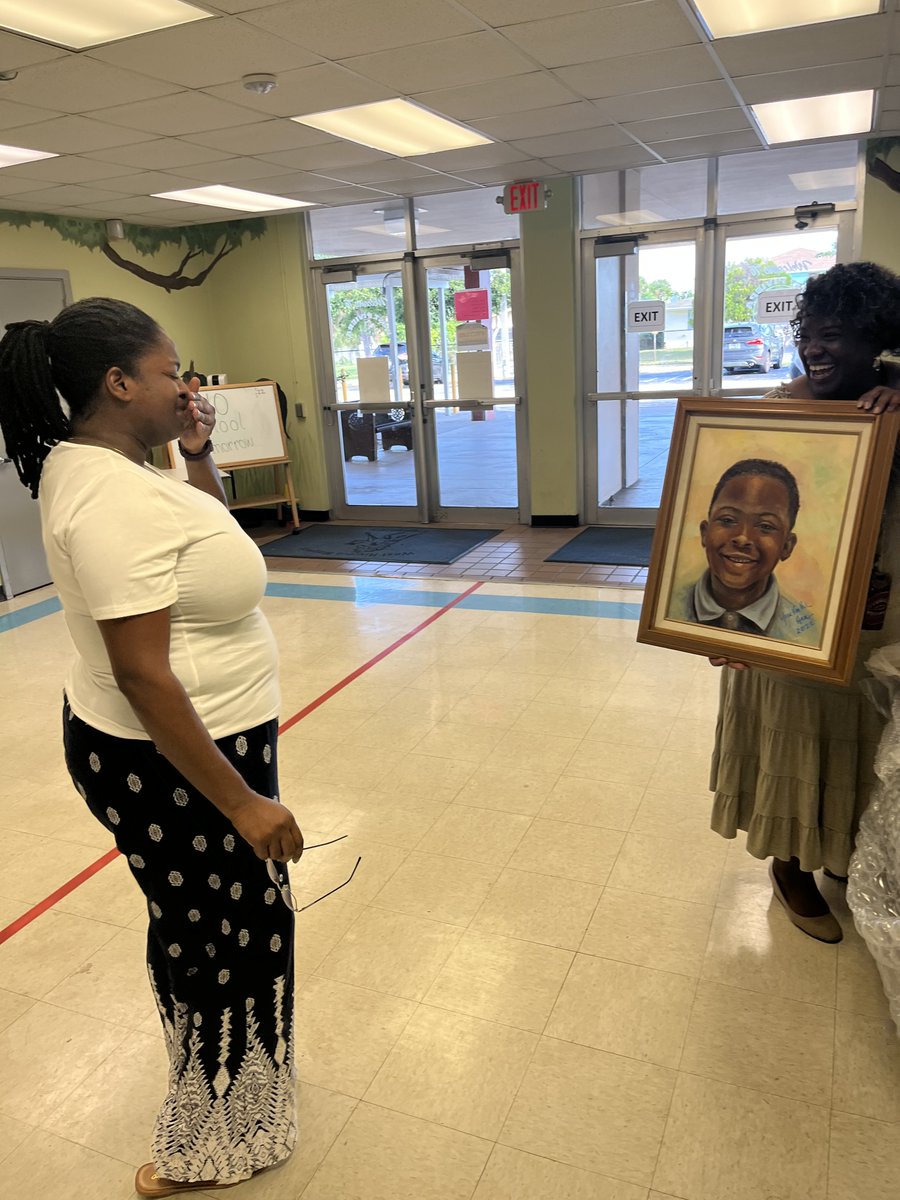 lisa_liriano's tweet photo. Who knew one of our RBLP classroom readers was not only a mentor but an artist? Never underestimate the power of building relationships in the classroom and the community. @McKnight_WRES @CatrinasPage1 @trenia91 @MitchellGenay @Area4SuptPBCSD @SHigginsWRES https://t.co/7XZgHMA5NG
