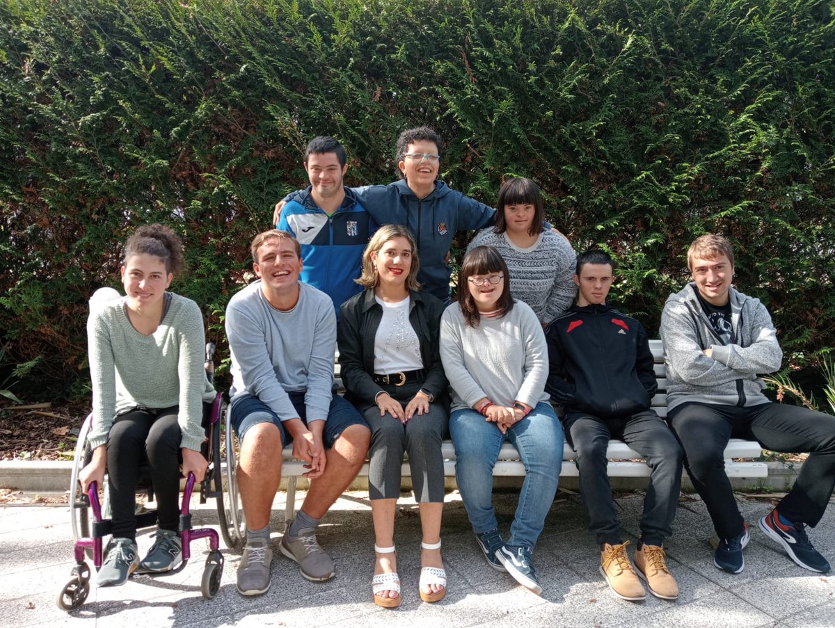 Arranca el nuevo curso de formación de #PausoBerriak. las personas participantes realizaran prácticas en empresas tras una formación de cinco meses #potenciandocapacidades <a href="/atzegi/">Atzegi</a>