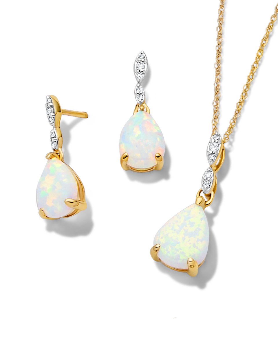 jennvellcs's tweet photo. Make their birthday one to remember with iridescent opals! This elegant October birthstone is thought to reflect inner beauty, faithfulness and confidence.🌟 #PeoplesEmployee #LovePeoples #OpalEarrings #OpalNecklace #OctoberBirthstone #Opal #Gifting https://t.co/vNvFcHzmZ6