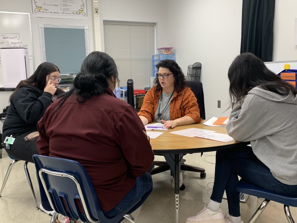 Ms. Waldron is teaching an amazing lesson for Biology remediation.  She has lots of visuals for the students and is asking lots of different levels of questions.  #4545