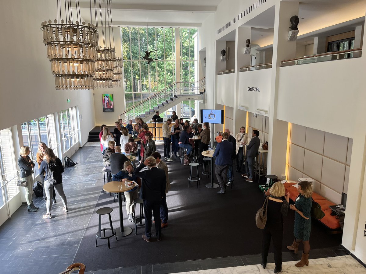 NFMD_NL's tweet photo. We sluiten het #congres af met de bekende netwerkborrel! Zo brengen we MD, HRD en HR professionals bij elkaar 📚 https://t.co/f7mvJHtqcM