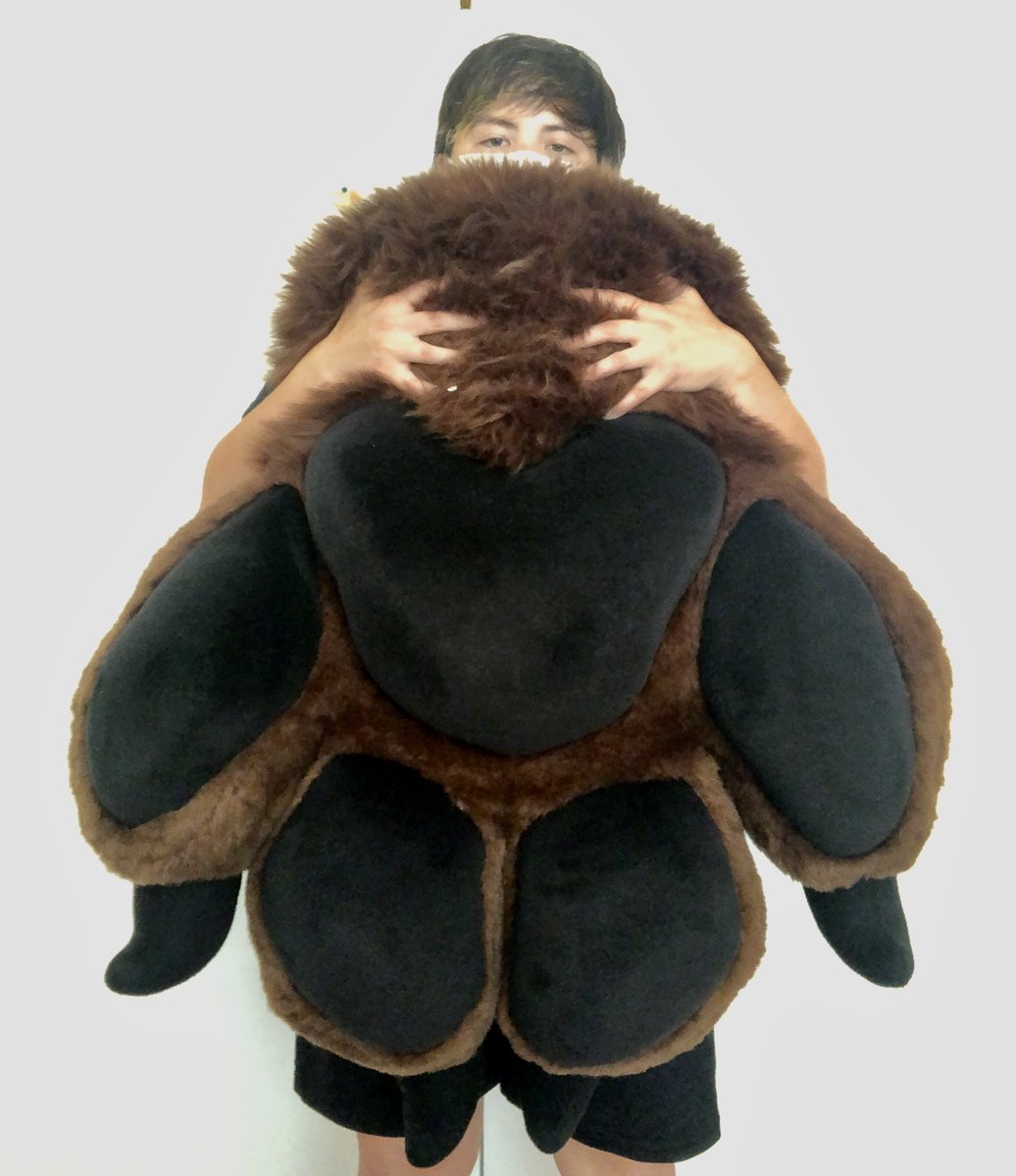 THE BIGGEST PAW YOU’VE EVER SEEN!!!! 🐾🐾🐾
Want one of your own? Keep reading!