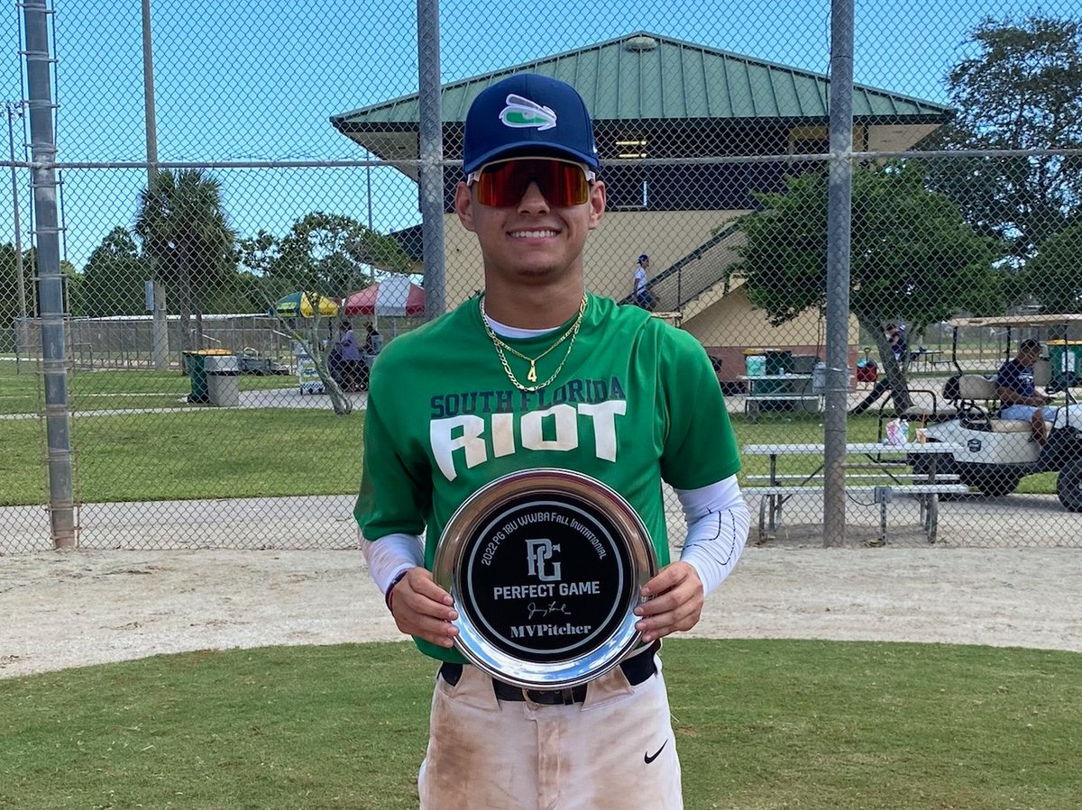 18U WWBA Fall Invitational

🏆Champion: South Florida Riot
🥈Runner up: Viper's Baseball Club 2023
🏅MVP: Gabriel Roque
🏅MVPitcher: Lorenzo Feliciano