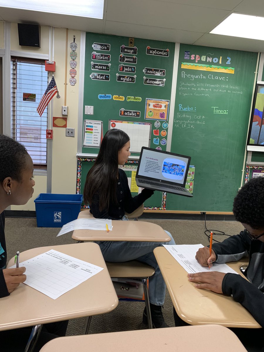 NavarroSupt's tweet photo. @McDonoughHS this morning visiting Ms Moss’ Spanish class where students are creating their PowerPoints in Spanish and presenting to peers in Spanish. Way to find creative ways to get students writing &amp; speaking and listening to each other in Spanish. https://t.co/yLeyls8Ht1