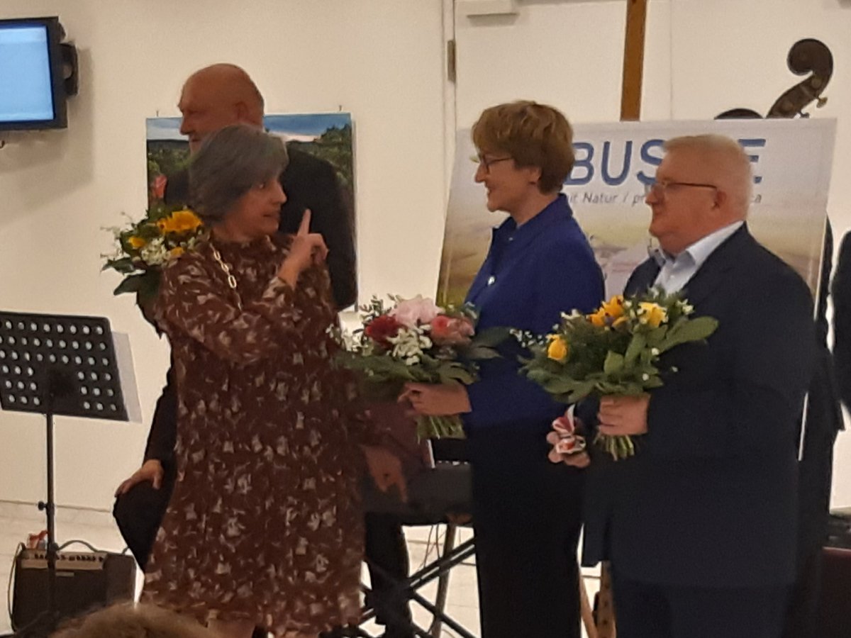 kammerunion's tweet photo. Vielen Dank @lubuskiepl  für den interessanten Abend im #Landtag #Brandenburg. Hier ist heute eine #Ausstellung über die Schönheit der #Wojewodschaft #Lubuskie, dem unmittelbaren Nachbarn jenseits der #Oder, eröffnet worden.  #deutsch - #polnisch|e #Zusammenarbeit
@ElzbietaPolak https://t.co/wiuBXjuS2C