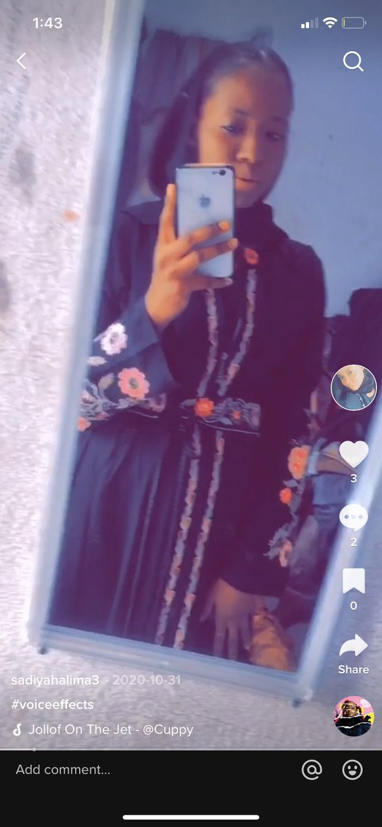 TinkaGbieor's tweet photo. Leave marry man alone . That man is a Christian and his wife is a Christian . Stop scamming man you are in Nigeria and you are sending him ur private pictures . Fool you need to stop or else your nude will be all over https://t.co/NhNsmgMTKs