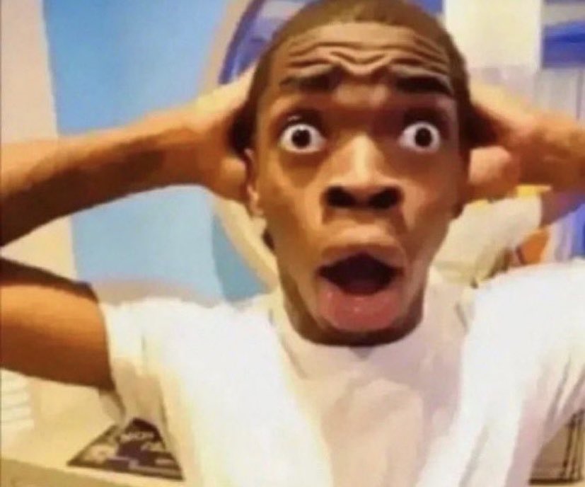 loempefietser's tweet image. Blizzard servers when they see the player count go over 10000 for the first time in years #Overwatch2