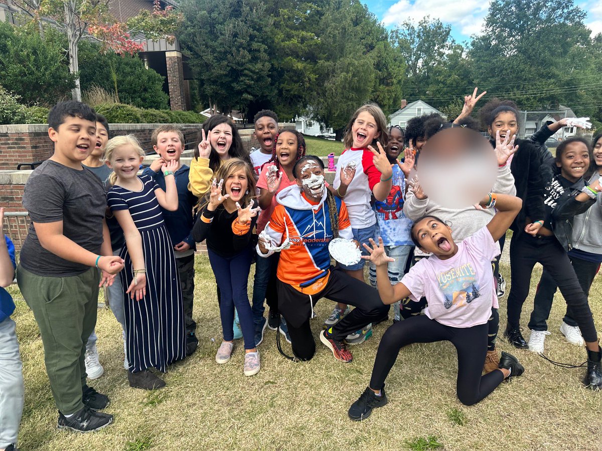 ReidsReaders's tweet photo. Apex Fun Run fun with pie throwing! #WhosGotItBetterThanWES https://t.co/KLm4GFj5Ph