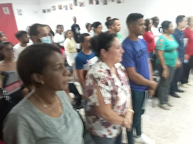esqjerre's tweet photo. Con la presencia de la funcionaria del Comité Central del Partido Alba Rosa Hernández Matos, se desarrolló el Congreso de la FEU a nivel de Facultad de Educación de la Universidad de  Matanzas .#Matanceros en Victoria. @SuselyMorfaG @anisleyfuentes1 https://t.co/ULlgM3ezML