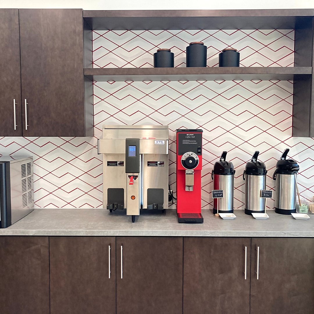 GIOTile's tweet photo. Grout as a design element: a couple of cool installations of our ARTE´ 3D subway tile —one with black grout and one with red!
​
​Check out ARTÉ in our website: https://t.co/qSsZu87ODX
​
​#commercialdesign #walltile #subwaytile https://t.co/8e9lcNUNBG