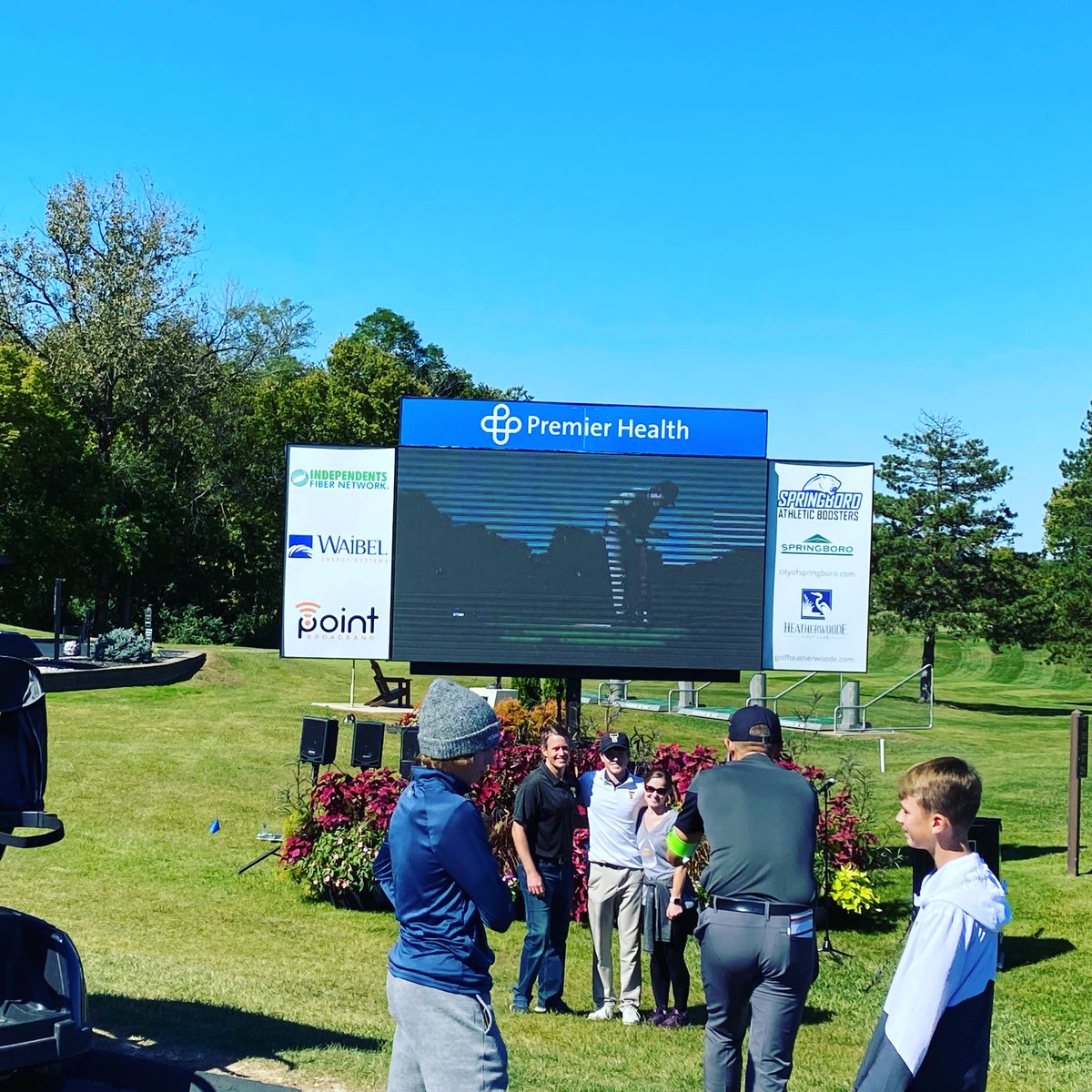 heatherwoodegc's tweet photo. Needless to say the PGA tour scoreboard is a hit… Yeah, we did that. The bar is set. #EscapeFromAverage #Districts2022 #highschoolgolf #Road2State2022 @Heatherwoode_BE @city_of_springboro @ohsaasports @miamivalleygolf https://t.co/cxwxbYVELr