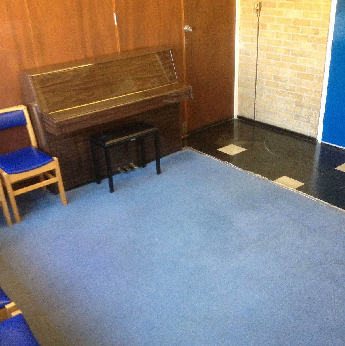 WesleyHall123's tweet photo. We also have room 15 available on Tuesdays. It's another small space ideal for teaching small groups, music lessons, tutoring or small meetings.
https://t.co/KXeWJLGFJl
#WesleyHall #RoomHire #Blackburn #CommunitySpace #CommunityRooms #MeetingRooms #Room15 https://t.co/LEa6eeoTym