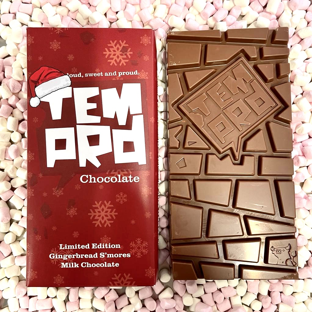 Introducing our first EVER limited edition bar! Milk Chocolate Gingerbread S’mores 🍫

Real gingerbread and marshmallow pieces swirled into milk chocolate.

Head to the link below to grab your new festive fave and be quick as there’s only 1000 in stock!

temprd.co.uk/shop/gingerbre…