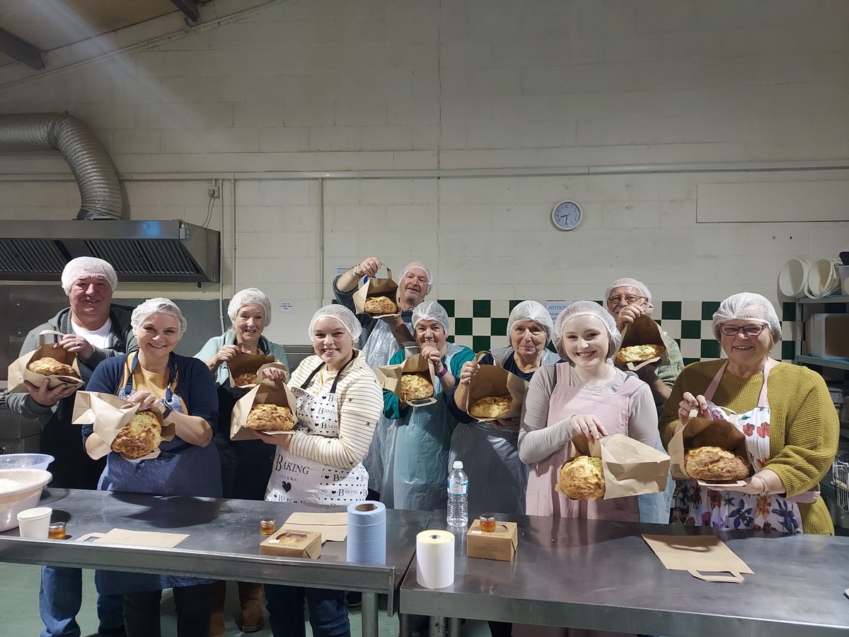 BrocklebysPies's tweet image. We hosted a phenomenal bread making class last night! A fab evening of tasty bread &amp;amp; laughter celebrating two 70th birthdays!🎈🎊. In fact, One couple spent most of their weekend with us attending both experiences!

#breadmakingworkshop #experiencedays #breadmakingclass #makeapie
