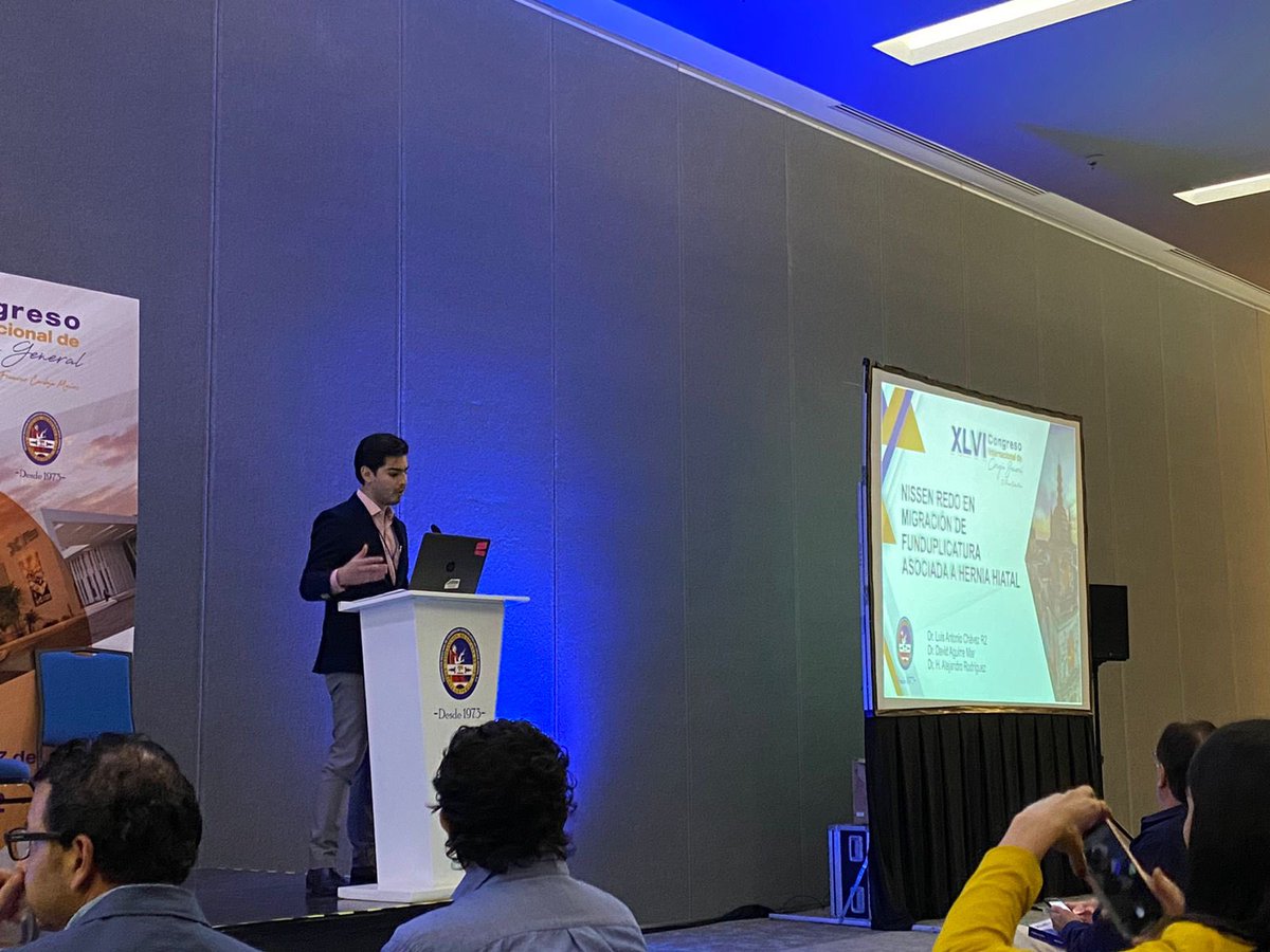 TecSurgeon's tweet photo. Dr. Luis Chavez (R2) presentando “Nissen redo en migración de funduplicatura asociada a hernia hiatal” @alrodg @amcgmx #Merida2022 https://t.co/xX4xlloyKd