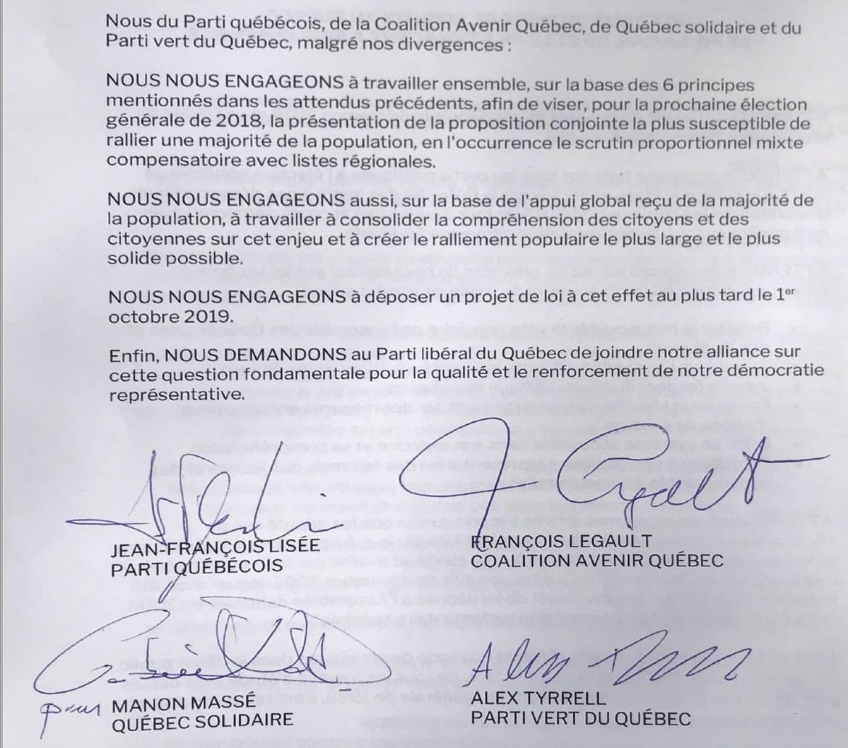 AlexTyrrellPVQ's tweet photo. Voici l’entente que j’ai signé avec François Legault en 2018 pour réformer le mode de scrutin. Il dit aujourd’hui qu’il « s’est engager à ne PAS réformer le mode de scrutin » #polqc https://t.co/DG9kSS4Mdy