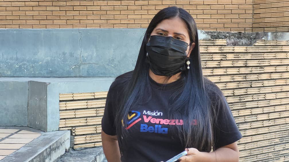 Un solo equipo realiza las labores de mantenimiento en las áreas del #TSJ en Ciudad Bolívar, porque seguimos fortaleciendo las relaciones interinstitucionales #VenezuelaGaranteDePaz