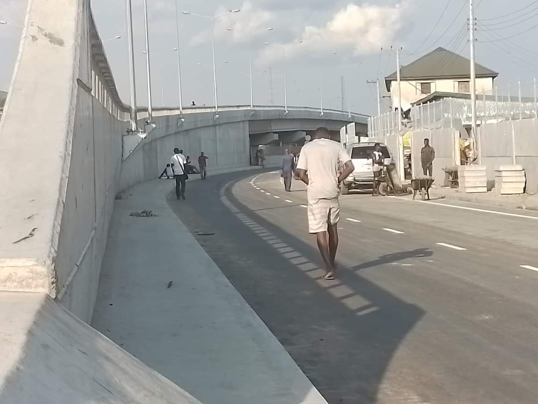 sograns's tweet photo. Nkporlu OroWorukwo Fly-over coming on stream soon.
#WorksOfWike
#QualityProjects
#ProjectCapitalOfNigeria
#builttolast
#Mow
#cityofflyovers
#cityoflight https://t.co/e77pWyXlJ3