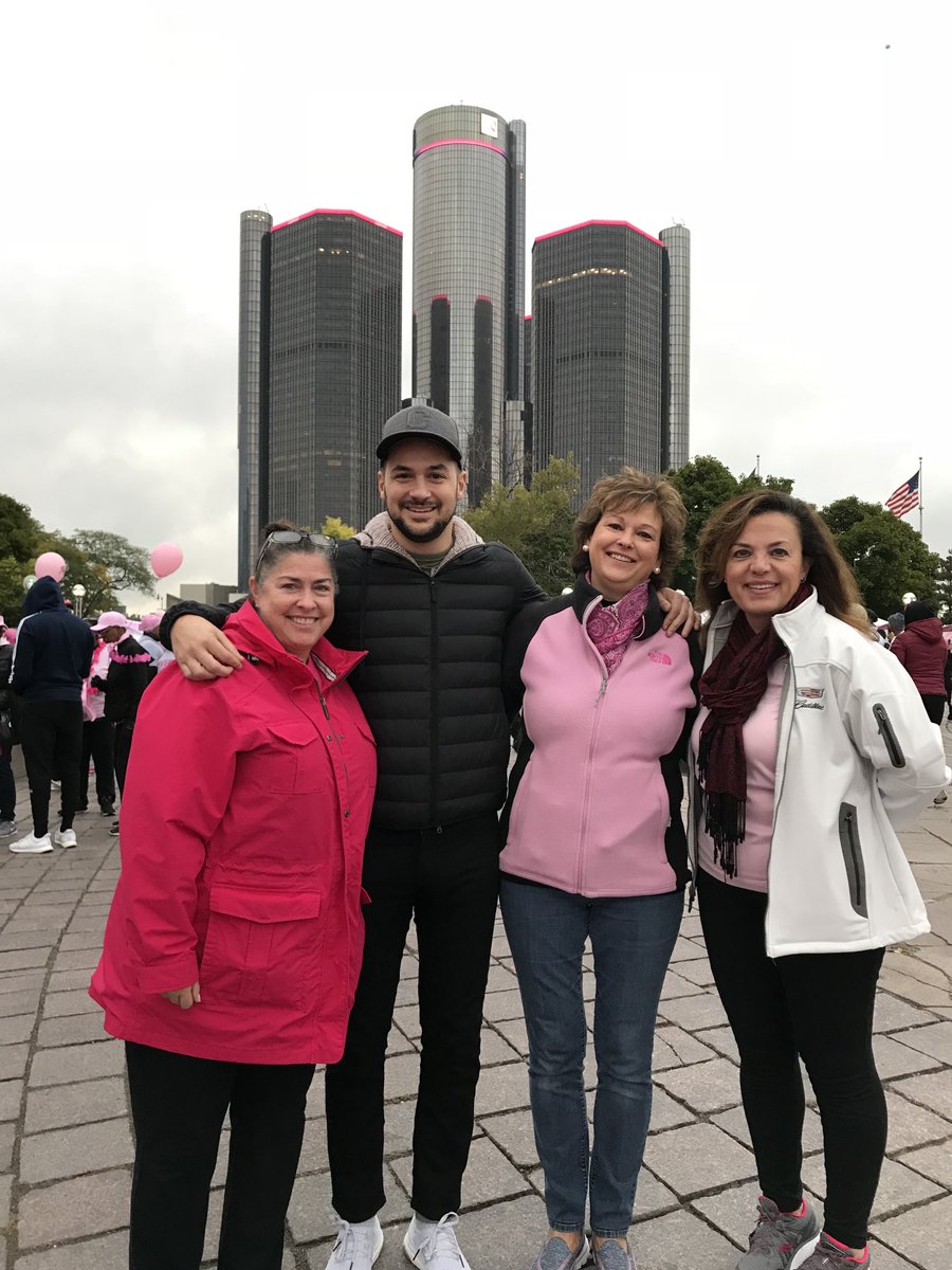 cherilynn58's tweet photo. Will you help us share? We need 34,000 tweets &amp;/or RTs in October! Together we drive for a cure for breast cancer. Just Tweet or RT with #WeDriveFor this month and #Chevy will contribute $5 (up to $170,000) to the ACS! #WeDriveFor https://t.co/NhxKc1hjA0