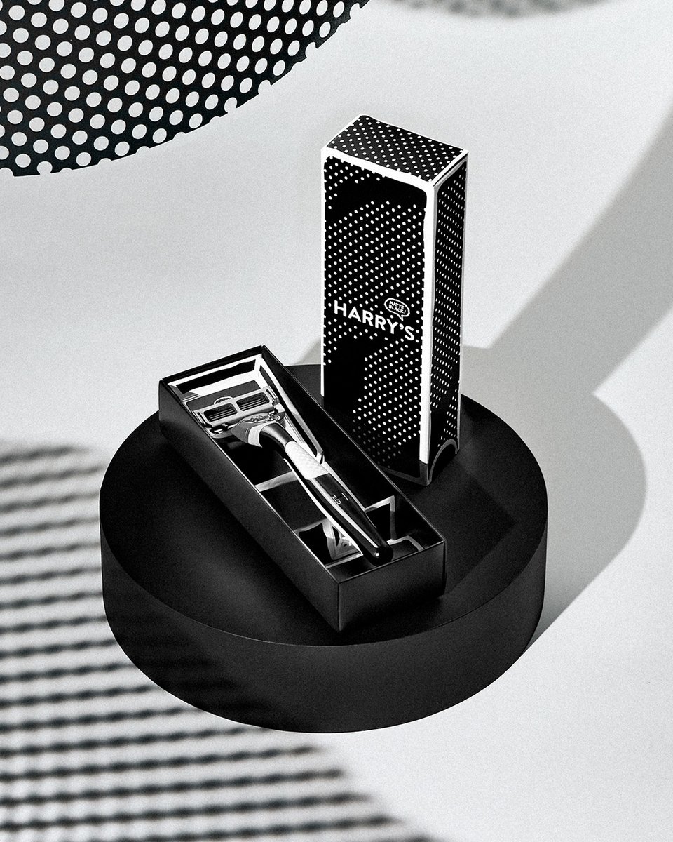 Harry’s x Matte Black Gift Set has officially dropped 🪒☕ The limited edition shave set includes Harry’s designed black and white Winston Razor Handle with two blade cartridges, and exclusive Matte Black designed packaging. Shop before they're all gone! bit.ly/3EfeHdc