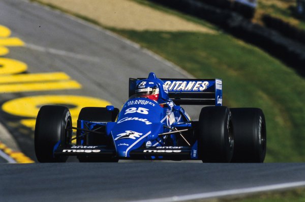 Philippe Streiff put in a tremendous performance in finishing 6th fastest (1 min:10.396 sec) in his Ligier-Renault-JS25. European Grand Prix, (first qualifying), Brands Hatch, 4 October 1985. © Motorsport Images #F1