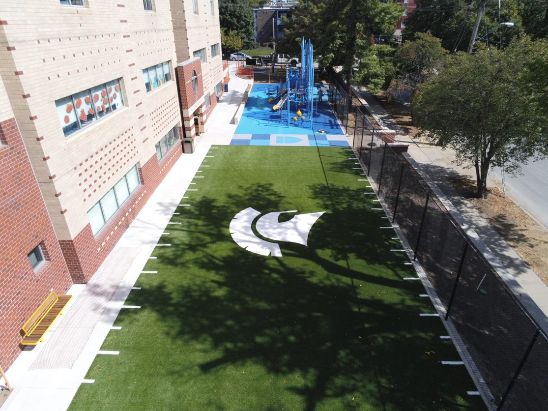 Turfetc's tweet image. St. Paul's Episcopal Day School in Kansas City, MO has a new a SYNLawn synthetic grass soccer field with a custom logo, and a poured-in-place playground. #SYNLawn #artificialgrass #syntheticgrass #safety #playground #PIP #turf #MadeintheUSA #SYNLawnUSA #MySYNLawn #pouredinplace