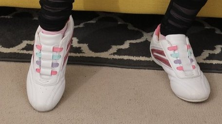gs_susu's tweet photo. #nylon #nylonsocks #socks #summer #summersocks #anklesocks #anklenylonsocks #smellysocks #stinkysocks #wornsocks #dirtysocks #stockings #nylons #transperant #smellyshoes #stinkyshoes #wornshoes #shoes #sneakers #sweaty #sweatysocks #sweatyshoes #feet #sweatyfeet #stinkyfeet https://t.co/j7fNOg6SvJ