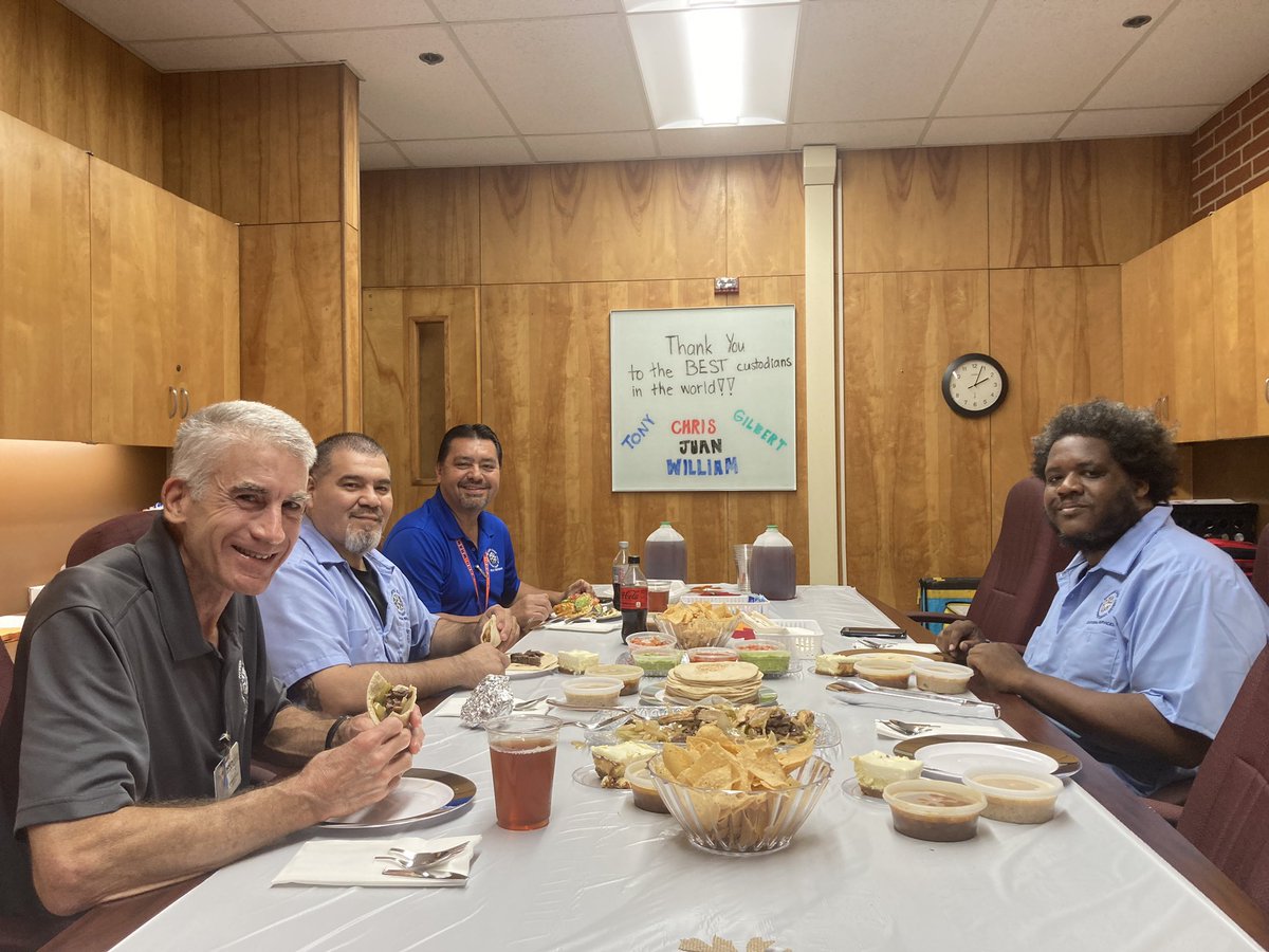 ossurkc54's tweet photo. Anyone who knows, knows! We have the best custodians in the world! Thank you to this team who works tirelessly to keep our campus running and beautiful! #BeBetter #RootEdWood #WranglerNation #WranglerPride https://t.co/5HSdEYZLvb