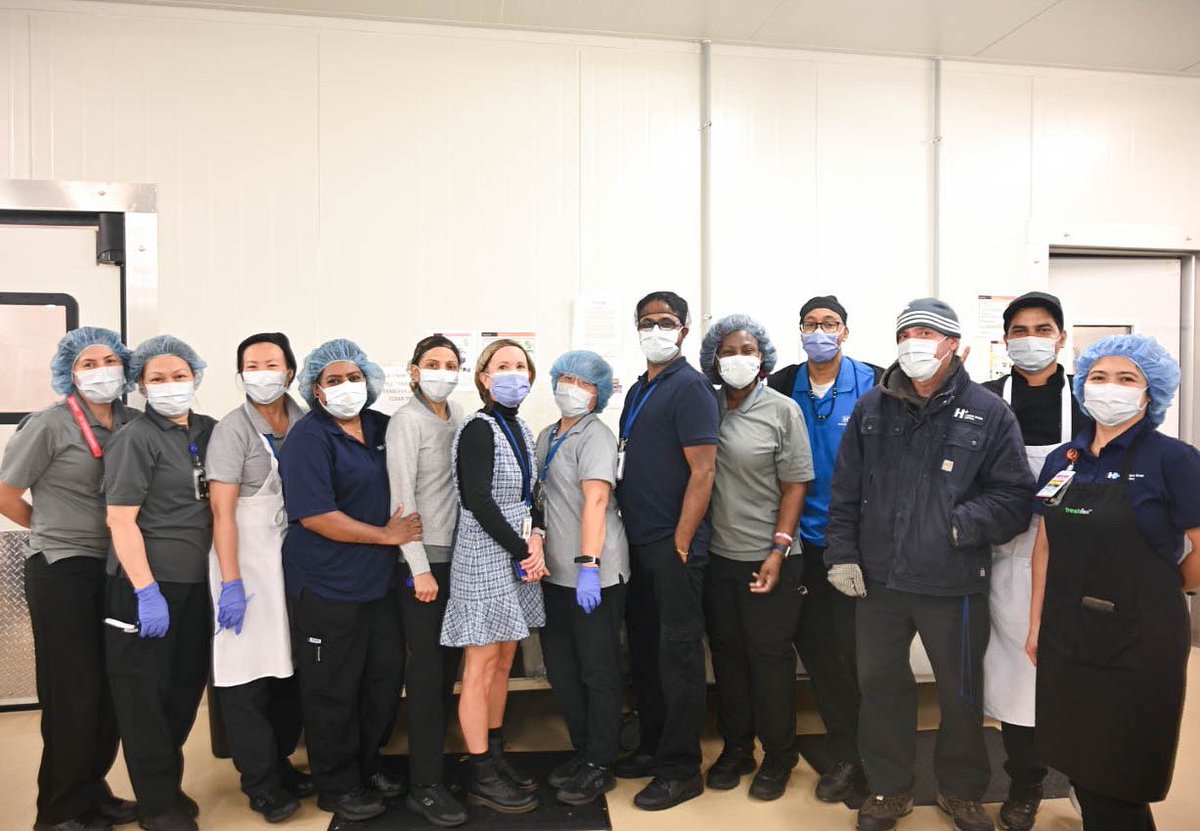 HRHealth_'s tweet photo. Our food services department assists in supporting and improving the health and recovery of our patients. We thank all our food service workers for the professional and dedicated work they do in ensuring our patients receive safe food and quality meals. #HealthcareFoodServiceWeek https://t.co/hpdNlxJj7Y